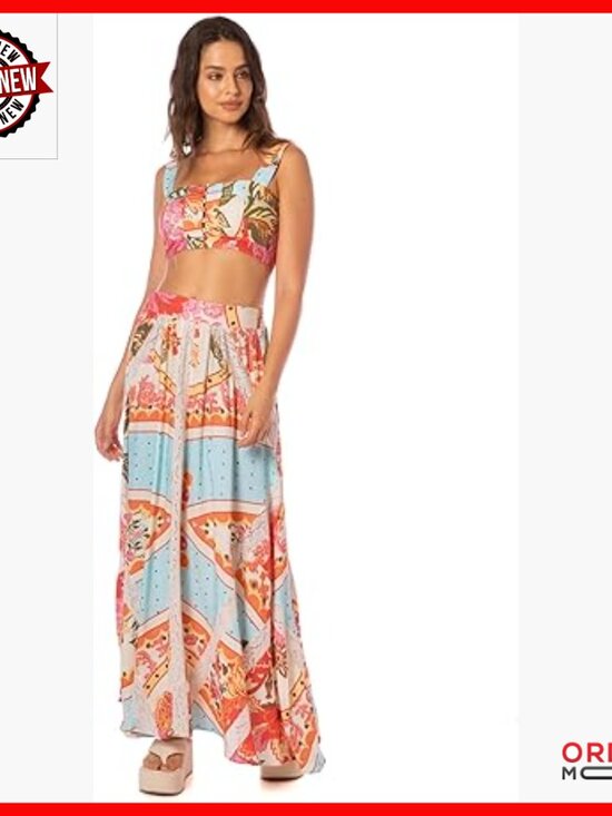 Tops - Adjustable Strap Square Neck Crop Top for Beachwear and Going Out